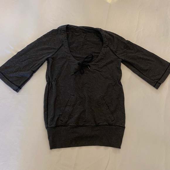 LULULEMON Women’s Scoop Neck, 1/4 Sleeve, Cinched Waist Top, Size 8 - Picture 7 of 7